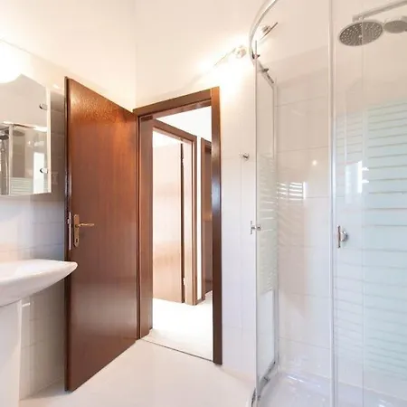 Villa -15 Min - Private Pool - Air Con - Bbq - Kontesici 13 Marasi