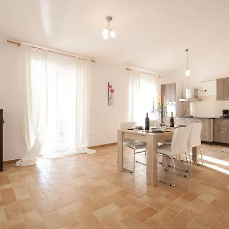 Villa -15 Min - Private Pool - Air Con - Bbq - Kontesici 13 Marasi