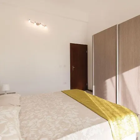 Villa -15 Min - Private Pool - Air Con - Bbq - Kontesici 13 *