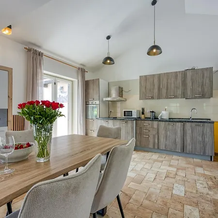-15 Min - Private Pool - Air Con - Bbq - Kontesici 13 *